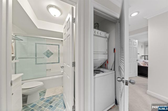 208 Cambridge Drive, Ramsey, NJ 07446
