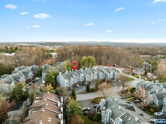 208 Cambridge Drive, Ramsey, NJ 07446