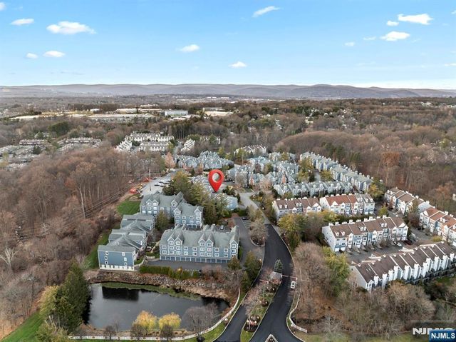 208 Cambridge Drive, Ramsey, NJ 07446