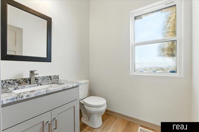 10651 S 102 Avenue, Papillion, NE 68046