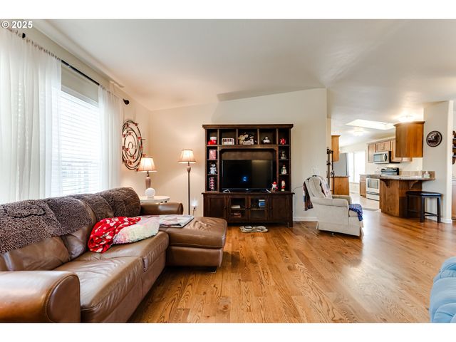 2350 N TERRY St 88, Eugene, OR 97402