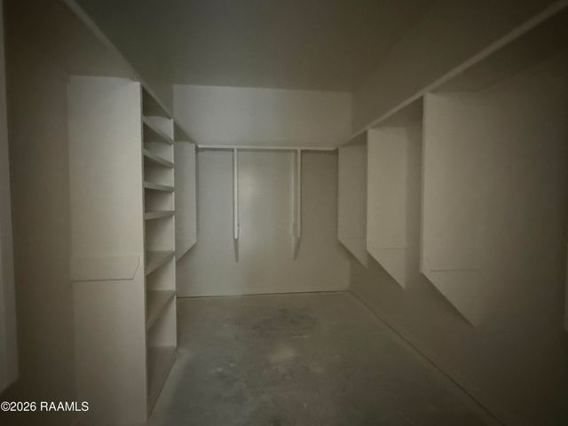 105 Hedgemoore Court, Youngsville, LA 70592