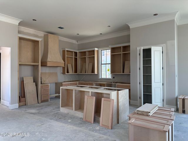 105 Hedgemoore Court, Youngsville, LA 70592