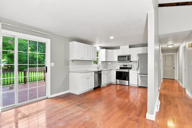 160 E Main Street, Norton, MA 02766