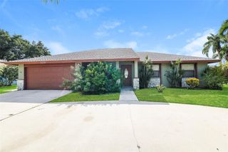 320 Sandpiper Ave, West Palm Beach, FL 33411