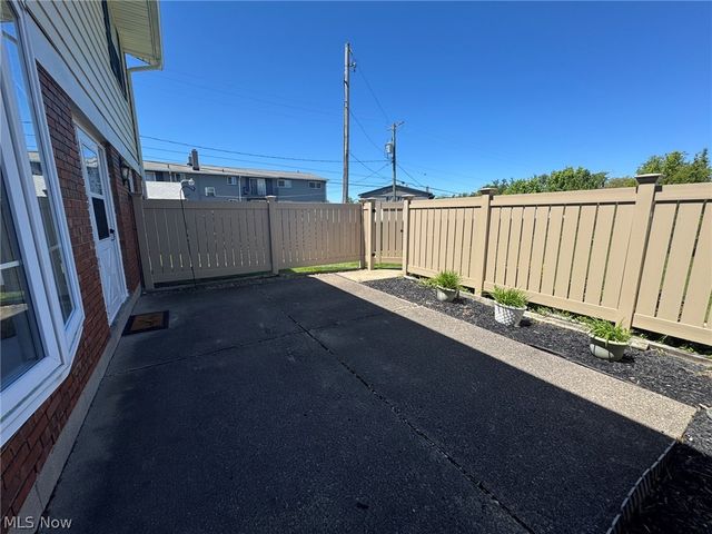 7970 Mentor Avenue O5, Mentor, OH 44060