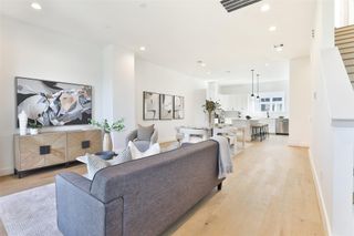 1020 W 15th 1/2 Street A, Houston, TX 77008