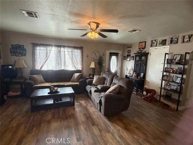 5109 Center, Modesto, CA 95357