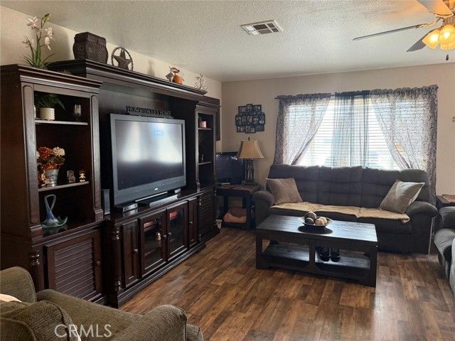 5109 Center, Modesto, CA 95357