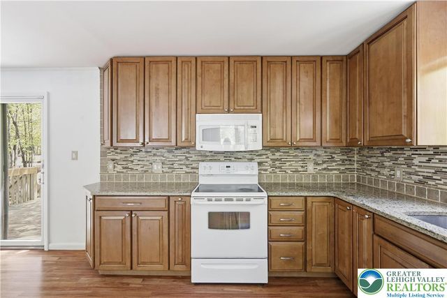 505 Chipmunk Road, Lehman Twp, PA 18324