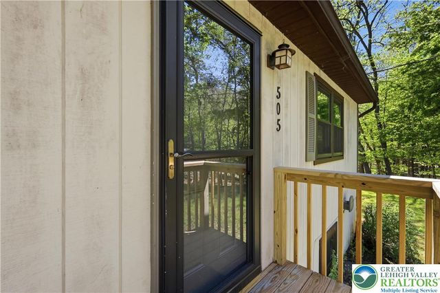 505 Chipmunk Road, Lehman Twp, PA 18324