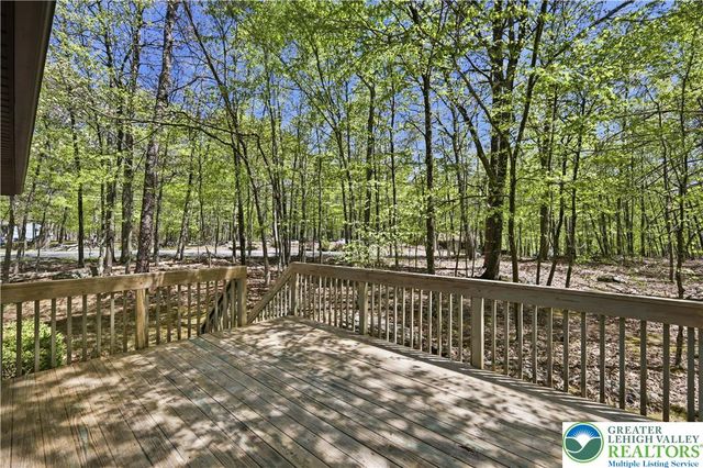 505 Chipmunk Road, Lehman Twp, PA 18324