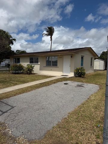 14865 SW 302nd St, Homestead, FL 33033