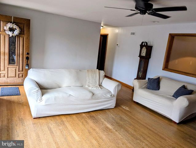 158 RIDGE BLVD, Brookhaven, PA 19015