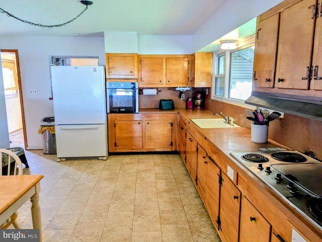 158 RIDGE BLVD, Brookhaven, PA 19015