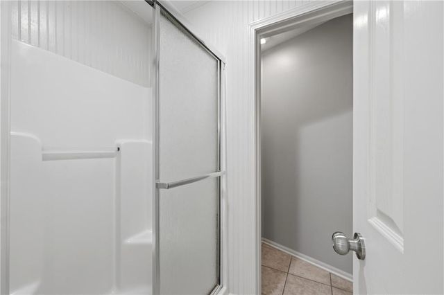 720 SE James Circle, Lee's Summit, MO 64063