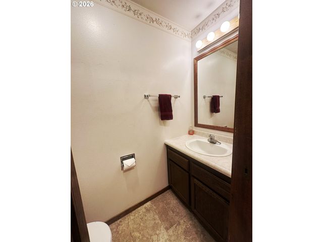 10710 S MCALISTER Rd, Island City, OR 97850