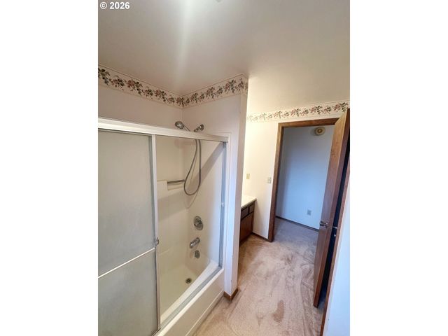 10710 S MCALISTER Rd, Island City, OR 97850