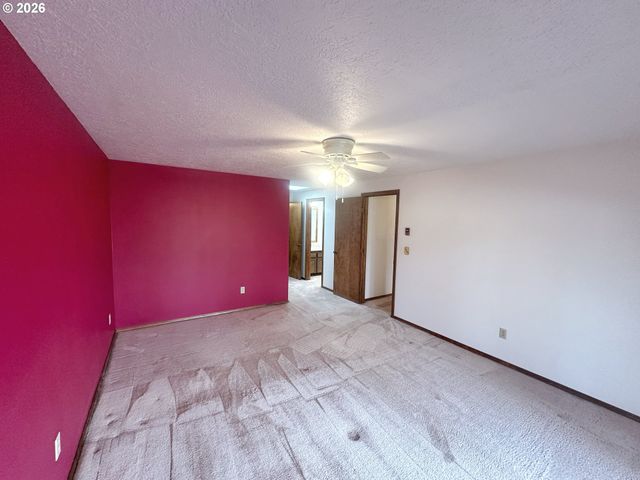 10710 S MCALISTER Rd, Island City, OR 97850