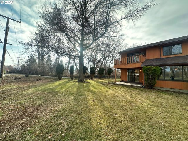 10710 S MCALISTER Rd, Island City, OR 97850