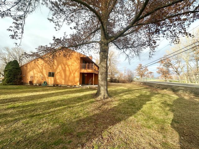 10710 S MCALISTER Rd, Island City, OR 97850