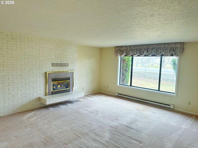 10710 S MCALISTER Rd, Island City, OR 97850