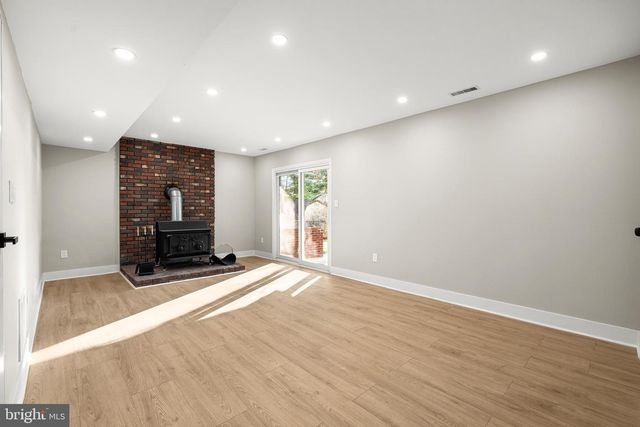 641 YDV-HAM SQUARE, Hamilton, NJ 08691