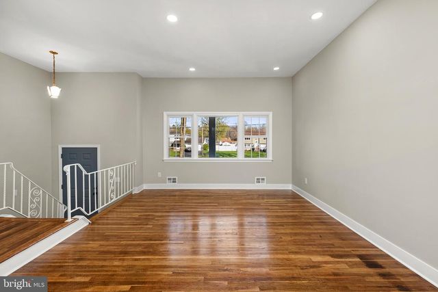 641 YDV-HAM SQUARE, Hamilton, NJ 08691