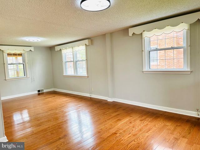 156 FLINTLOCK RD, Drexel Hill, PA 19026