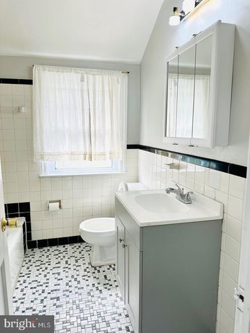 156 FLINTLOCK RD, Drexel Hill, PA 19026