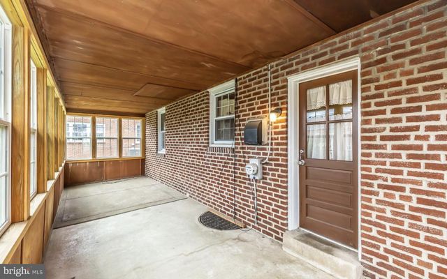156 FLINTLOCK RD, Drexel Hill, PA 19026