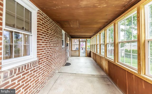 156 FLINTLOCK RD, Drexel Hill, PA 19026