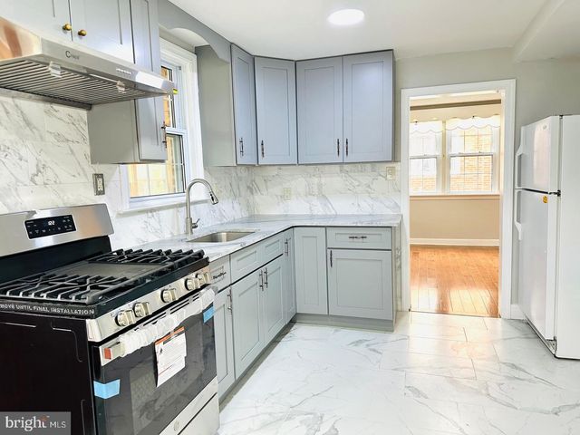 156 FLINTLOCK RD, Drexel Hill, PA 19026