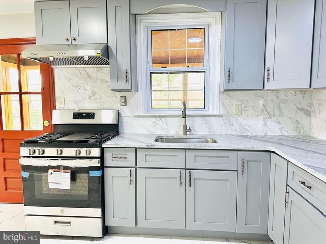 156 FLINTLOCK RD, Drexel Hill, PA 19026