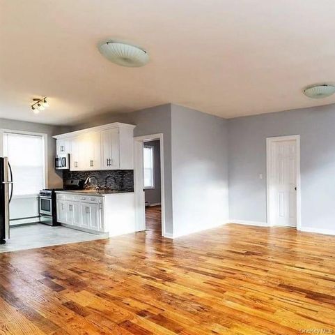 712 E 211th Street, Bronx, NY 10467