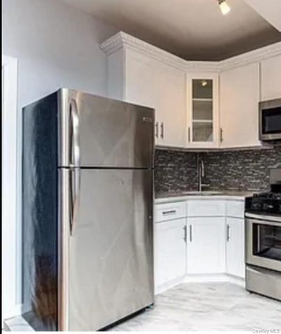712 E 211th Street, Bronx, NY 10467