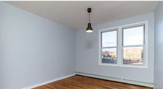 712 E 211th Street, Bronx, NY 10467