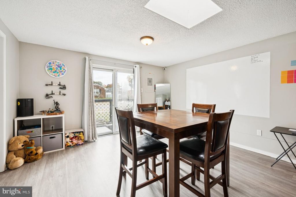 Image 11 of property listing at 1110 POPE ST, Burlington, NJ 08016