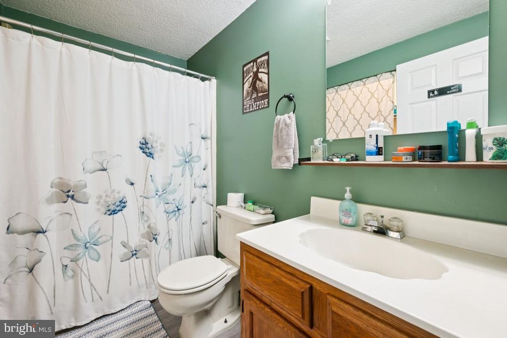 Image 19 of property listing at 1110 POPE ST, Burlington, NJ 08016