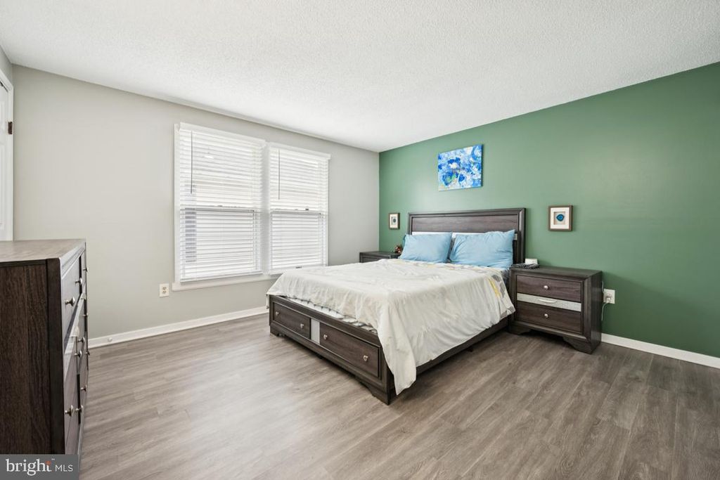 Image 20 of property listing at 1110 POPE ST, Burlington, NJ 08016