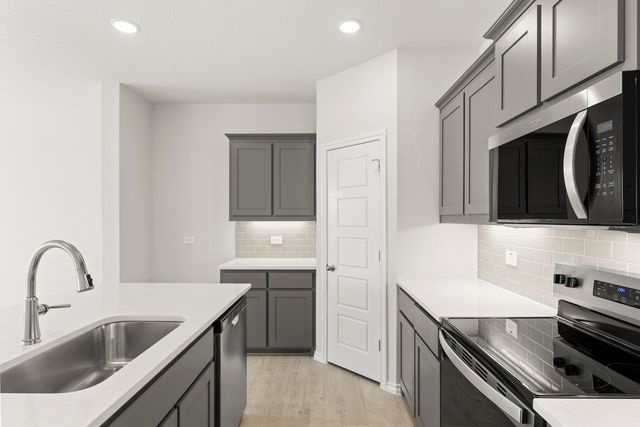 8216 Kingfisher Road, Aubrey, TX 76227