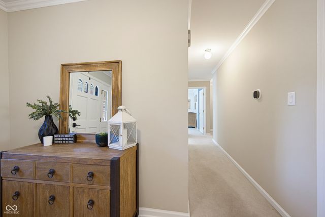 8119 Lake Point Way, Indianapolis, IN 46256