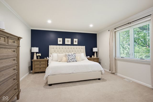 8119 Lake Point Way, Indianapolis, IN 46256