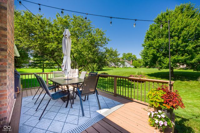 8119 Lake Point Way, Indianapolis, IN 46256