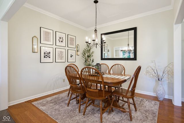 8119 Lake Point Way, Indianapolis, IN 46256