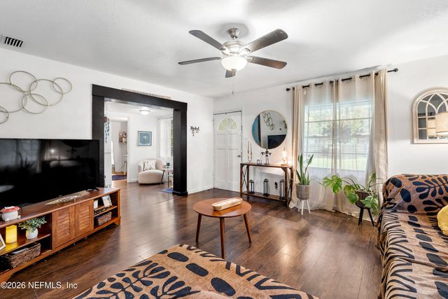 5163 DELPHIN Lane, Jacksonville, FL 32244