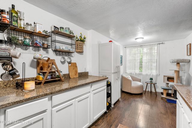 5163 DELPHIN Lane, Jacksonville, FL 32244