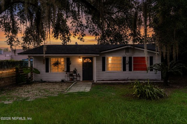 5163 DELPHIN Lane, Jacksonville, FL 32244
