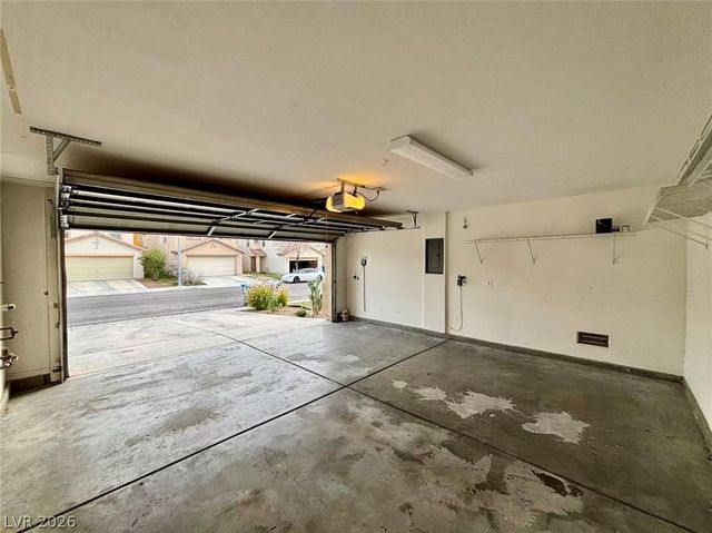 9502 Vast Valley Avenue, Las Vegas, NV 89148