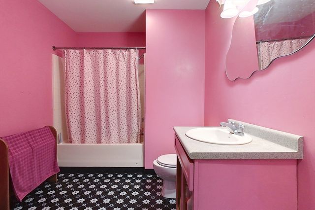35 Riverwalk Way R222, Lowell, MA 01854